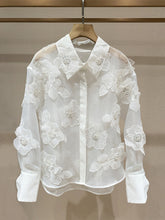 Load image into Gallery viewer, Woman Beaded 3D Flower Shirt
