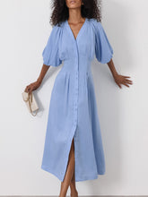 Charger l&#39;image dans la galerie, Elegant Blue Cotton Linen V Neck Puff Sleeve Button Up Midi Dress
