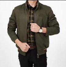 Load image into Gallery viewer, Men&#39;s jackets are reversible
