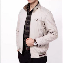 Load image into Gallery viewer, Men&#39;s jackets are reversible
