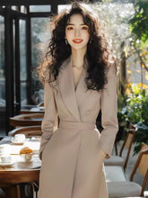 Laden Sie das Bild in den Galerie-Viewer, OL Elegant Khaki Blazer Dress
