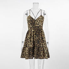 Charger l&#39;image dans la galerie, Sexy V Neck Spaghetti Chiffon Leopard Mini Dress
