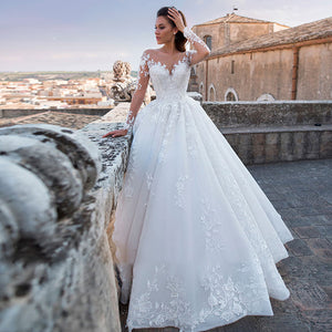 Big Train Vintage Tulle V Neck Long Sleeve Wedding Gown