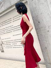 Load image into Gallery viewer, Maroon Ruffle Sleeveless Midi Mermaid Evening Dress
