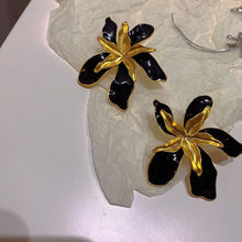 Load image into Gallery viewer, Elegant Equisite Mediaeval Vintage Colorful Enamel Flower Earrings
